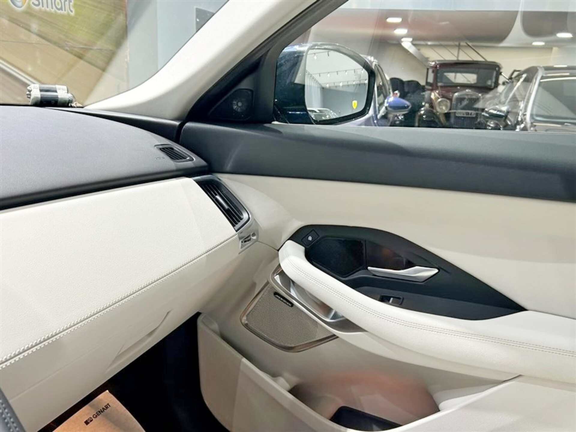 Jaguar E-Pace 2.0d i4 mhev SE awd 163cv auto Elettrica / Diesel