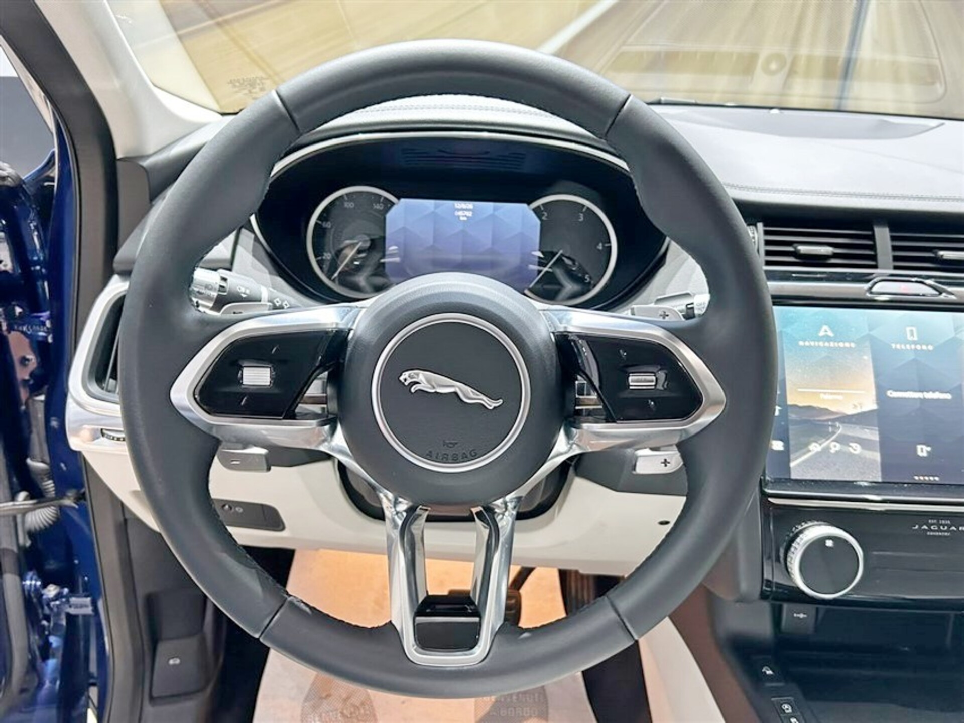 Jaguar E-Pace 2.0d i4 mhev SE awd 163cv auto Elettrica / Diesel