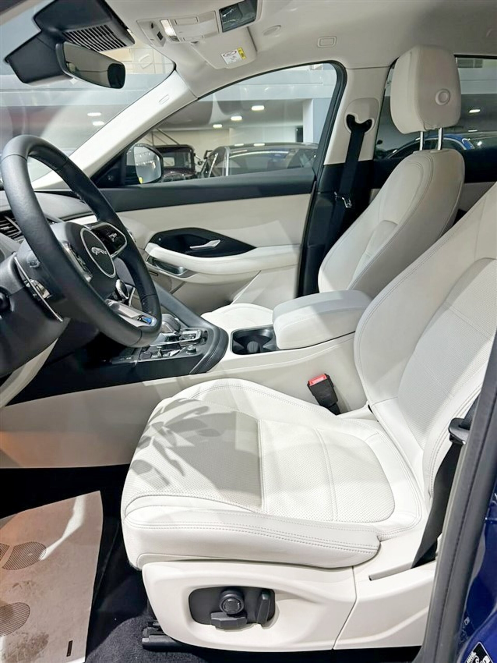Jaguar E-Pace 2.0d i4 mhev SE awd 163cv auto Elettrica / Diesel