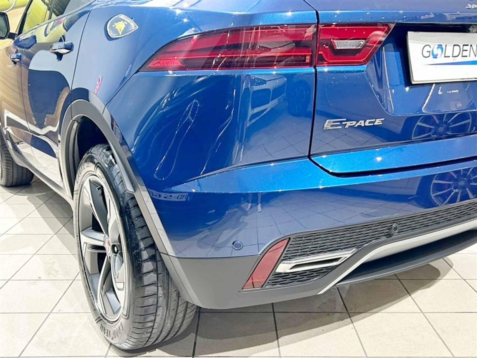 Jaguar E-Pace 2.0d i4 mhev SE awd 163cv auto Elettrica / Diesel