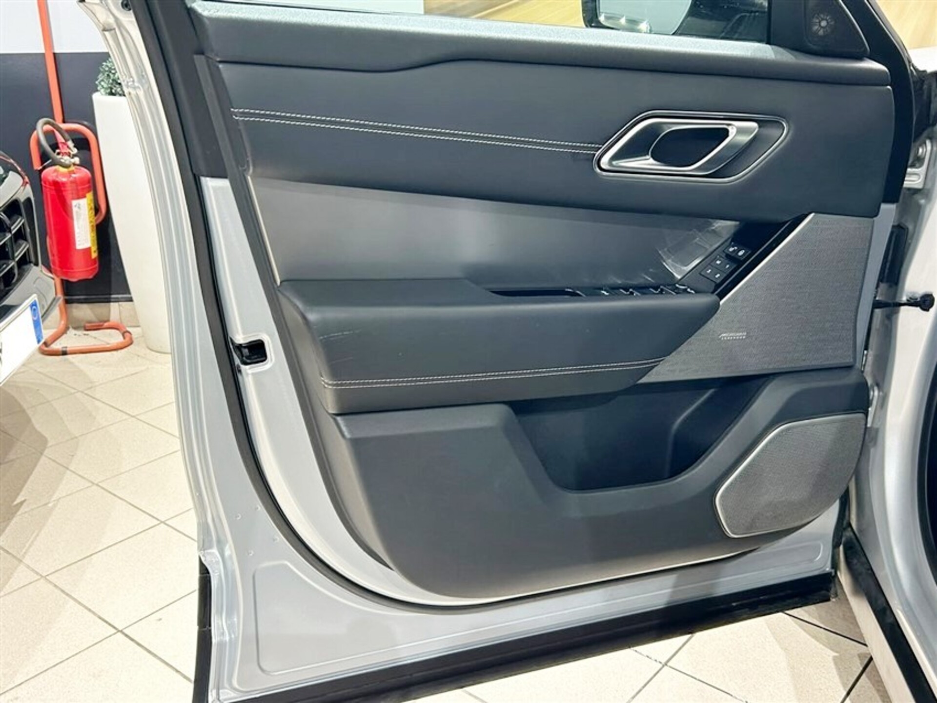 Land Rover Range Rover Velar 3.0d V6 HSE 300cv auto my19 Diesel
