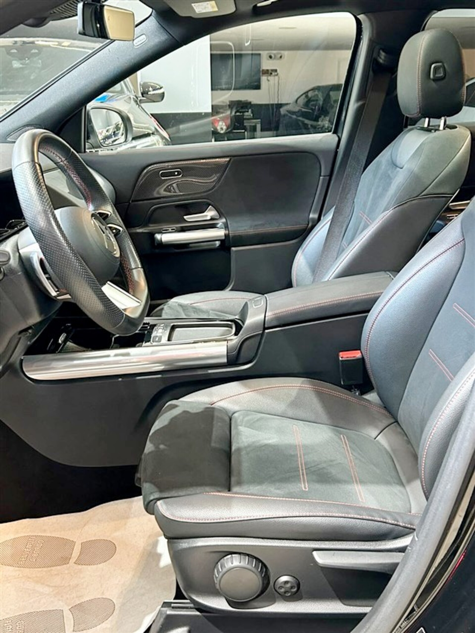 Mercedes-Benz GLA 200 D AMG Line Premium Plus auto Diesel