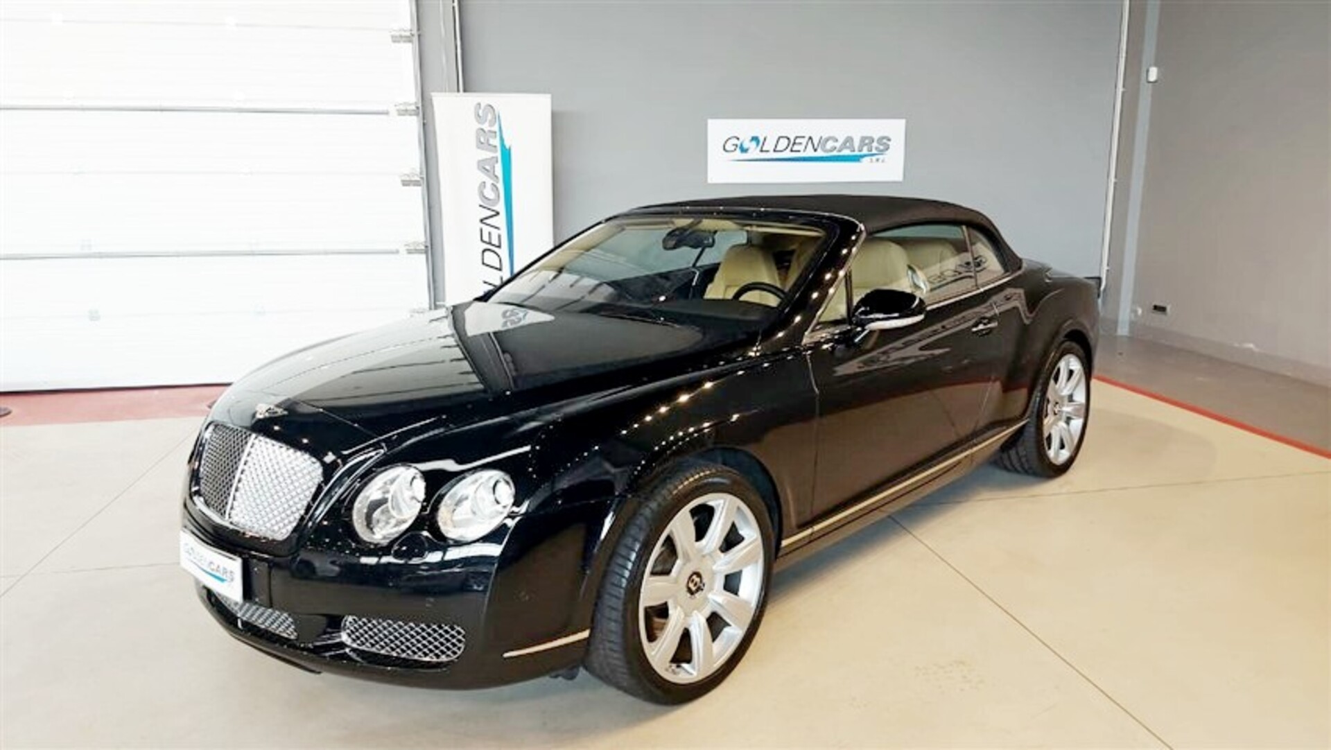 Bentley Continental GTC da 559 Cv Benzina