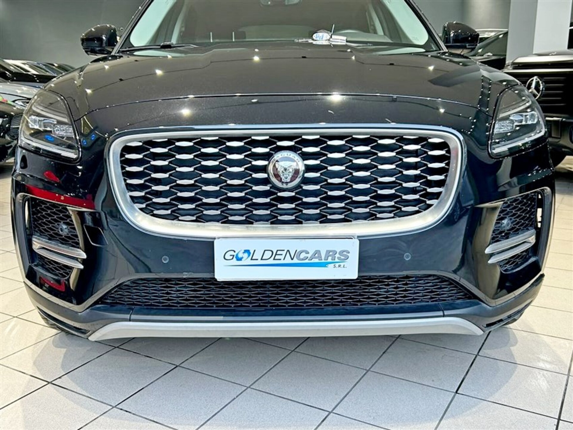 Jaguar E-Pace Elettrica / Benzina