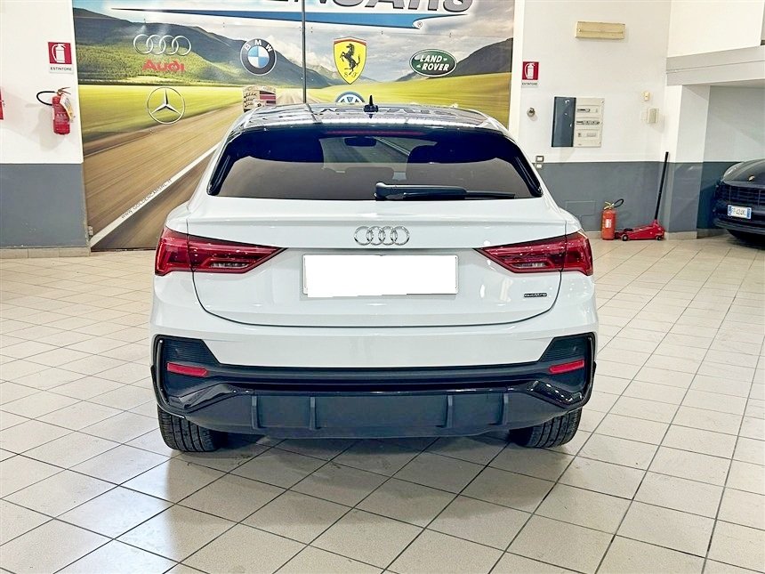 Audi Q3 Sportback 40 2.0 tdi S line quattro 200Cv s-tronic Diesel