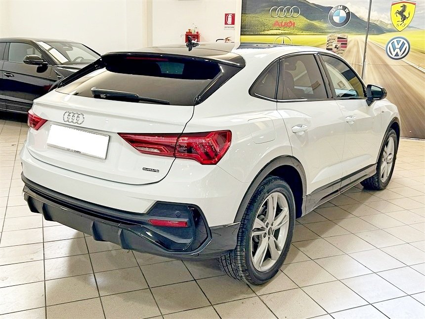Audi Q3 Sportback 40 2.0 tdi S line quattro 200Cv s-tronic Diesel