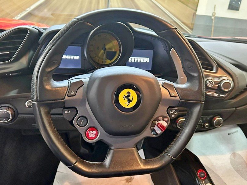 Ferrari 488 GTB Benzina