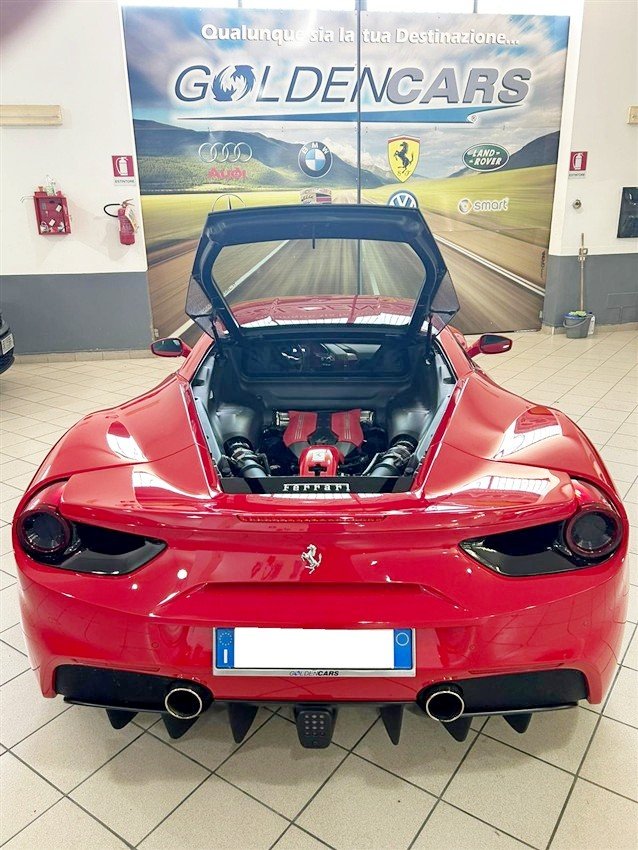 Ferrari 488 GTB Benzina