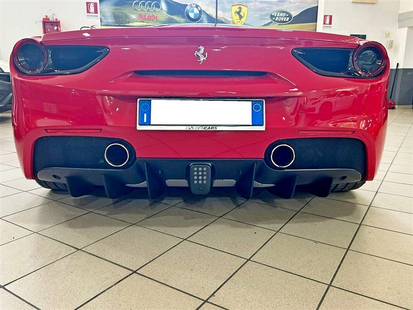 Ferrari 488 GTB Benzina