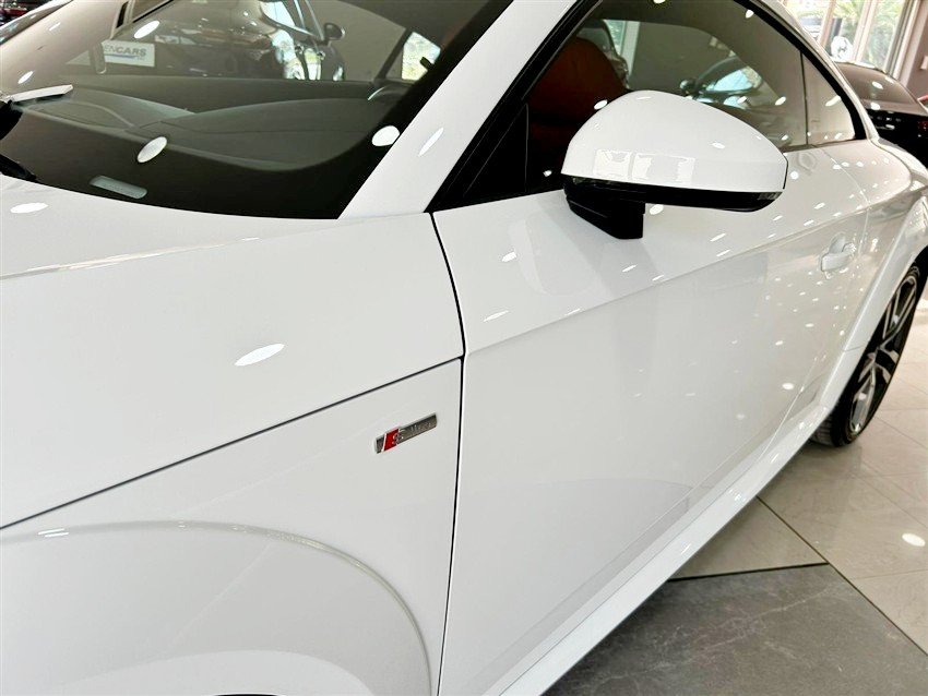 Audi TT Coupe 2.0 quattro TDI Diesel