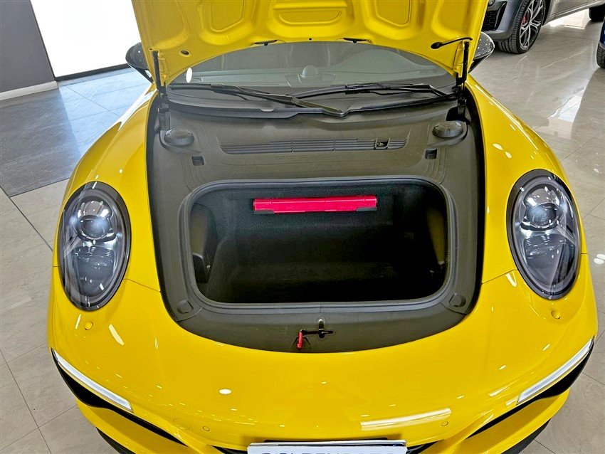 Porsche 911 Carrera T da 370 Cv Benzina