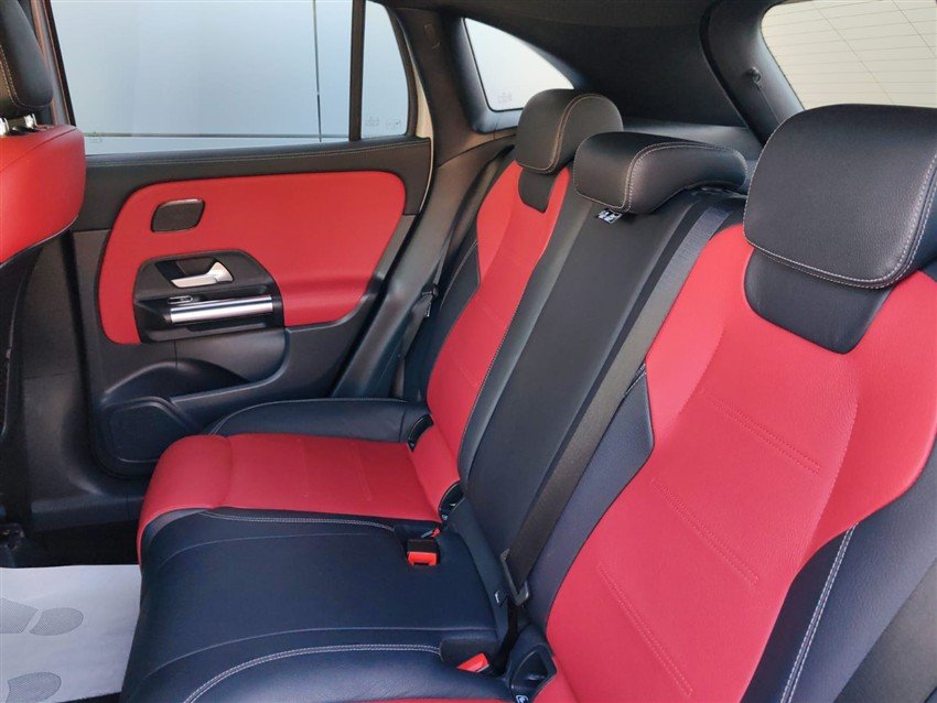 Mercedes-Benz GLA 200 D Premium da 150 Cv Diesel
