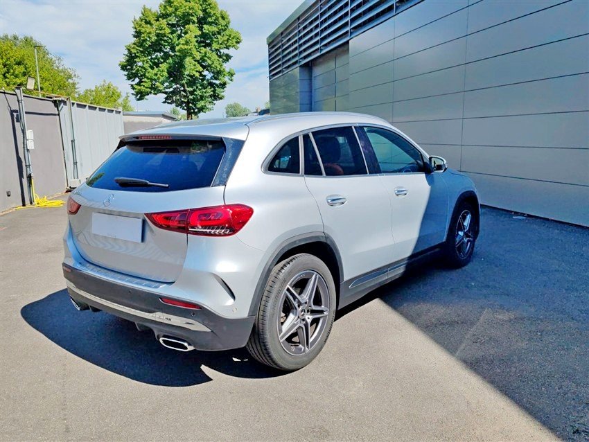 Mercedes-Benz GLA 200 D Premium da 150 Cv Diesel