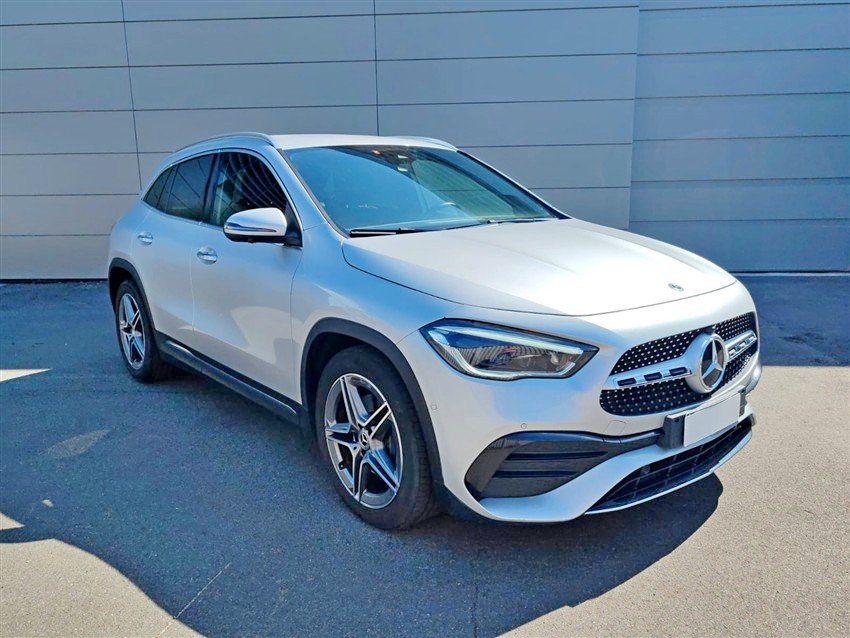 Mercedes-Benz GLA 200 D Premium da 150 Cv Diesel