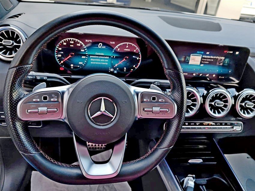 Mercedes-Benz GLA 200 D Premium da 150 Cv Diesel