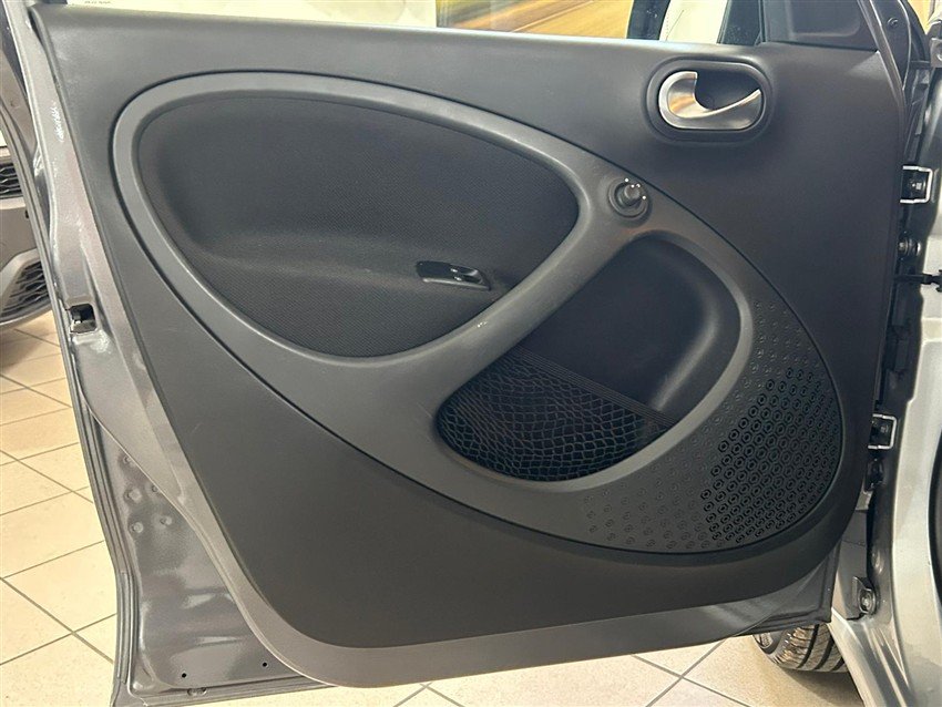 Smart ForFour eq Passion 22 kw Elettrica