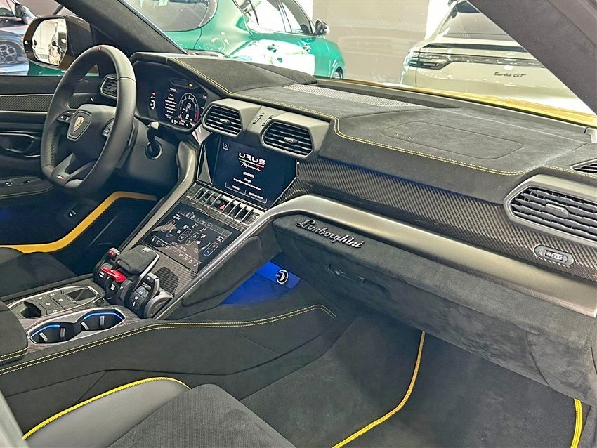 Lamborghini URUS 4.0 V8 S Performante da 666 Cv Benzina