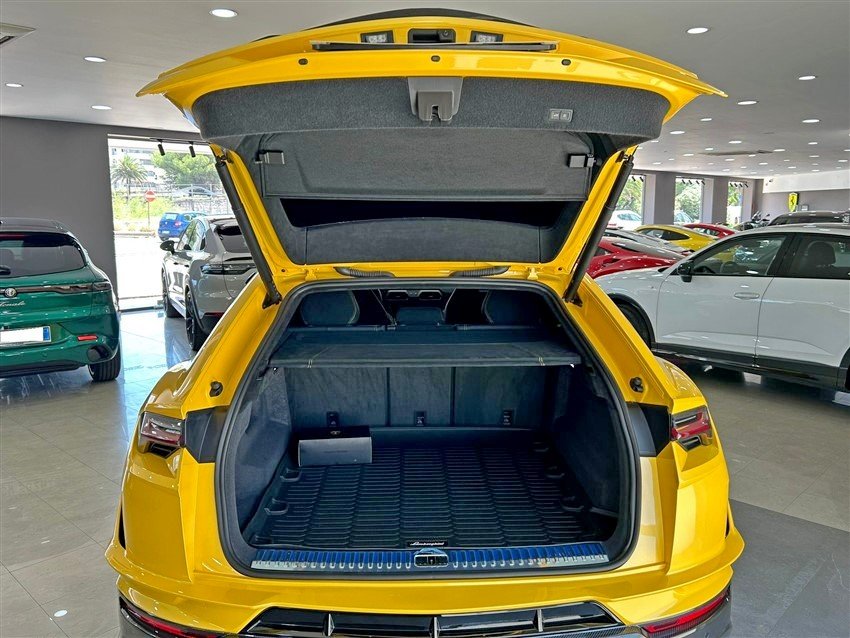 Lamborghini URUS 4.0 V8 S Performante da 666 Cv Benzina