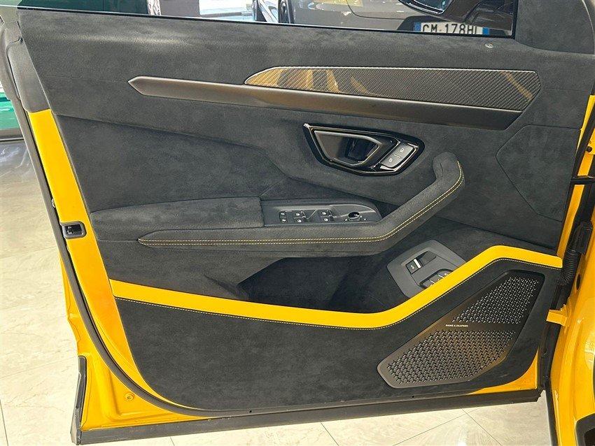 Lamborghini URUS 4.0 V8 S Performante da 666 Cv Benzina