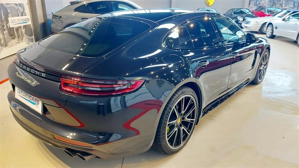 Porsche Panamera Turbo S E-Hybrid da 680 Cv Termico+elettrico Elettrica / Benzina