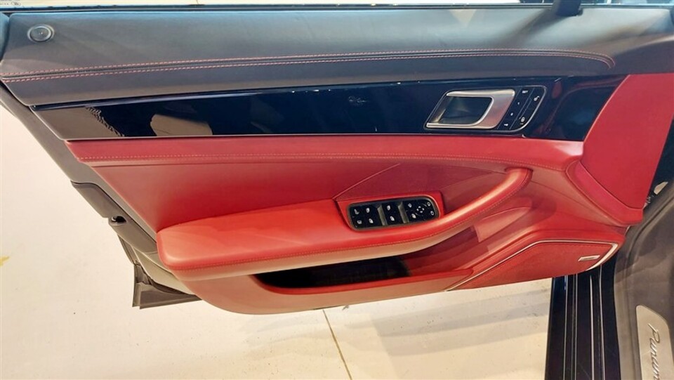 Porsche Panamera Turbo S E-Hybrid da 680 Cv Termico+elettrico Elettrica / Benzina