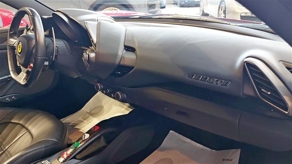Ferrari 488 Coupe 3.9 GTB dct Benzina
