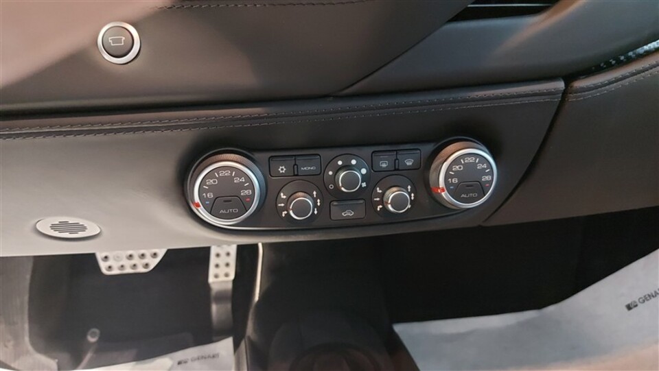 Ferrari 488 Coupe 3.9 GTB dct Benzina