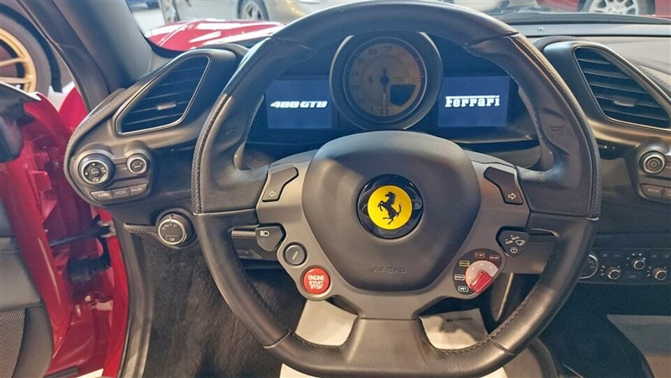 Ferrari 488 Coupe 3.9 GTB dct Benzina