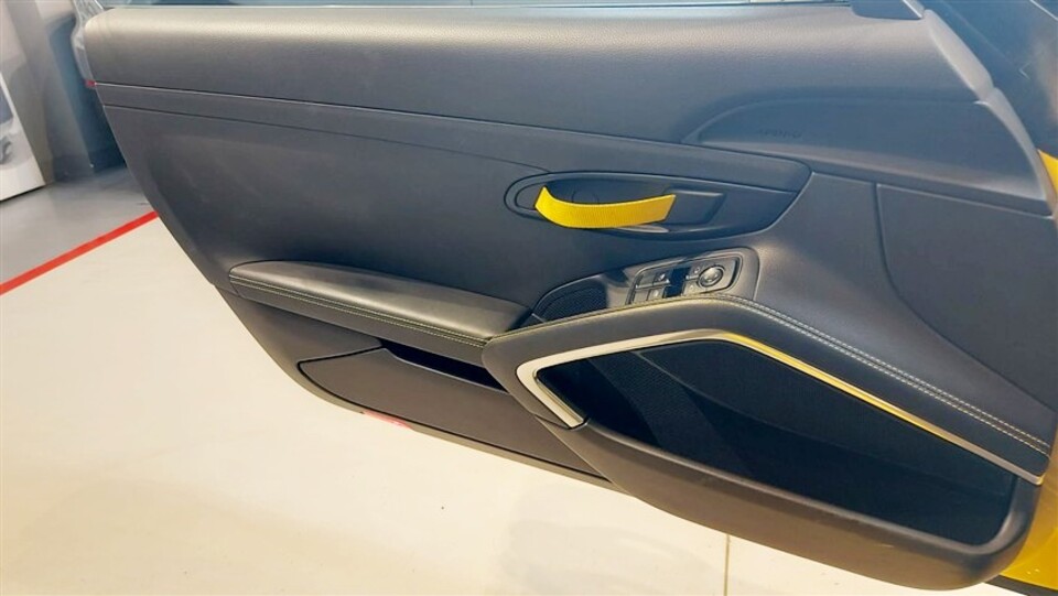 Porsche 911 Carrera T da 370 Cv Benzina
