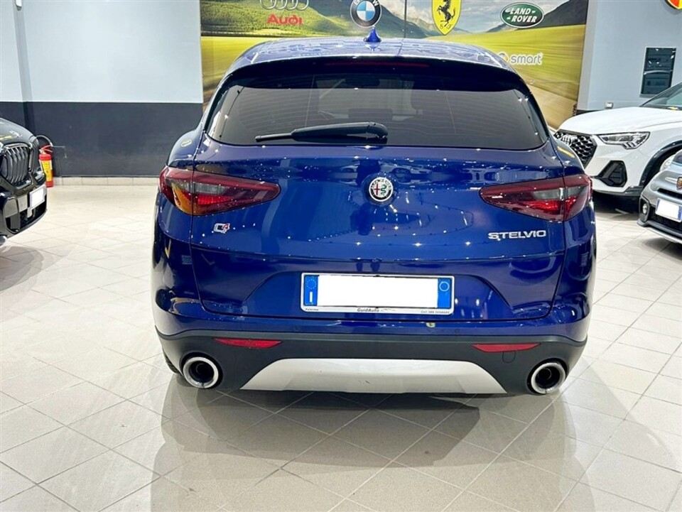 Alfa Romeo Stelvio 2.2 t Business Q4 190cv auto Diesel