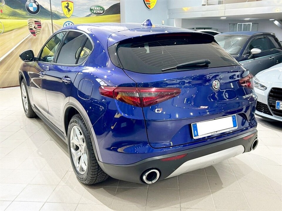 Alfa Romeo Stelvio 2.2 t Business Q4 190cv auto Diesel