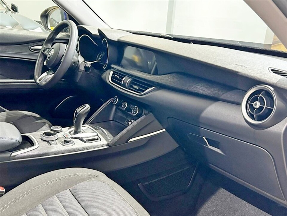 Alfa Romeo Stelvio 2.2 t Business Q4 190cv auto Diesel