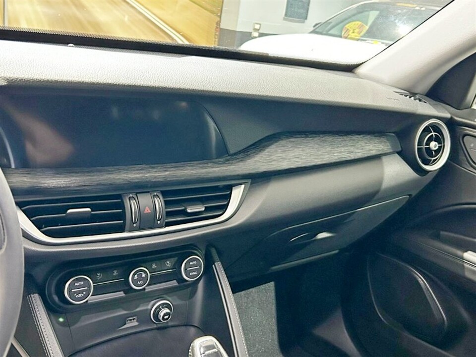 Alfa Romeo Stelvio 2.2 t Business Q4 190cv auto Diesel