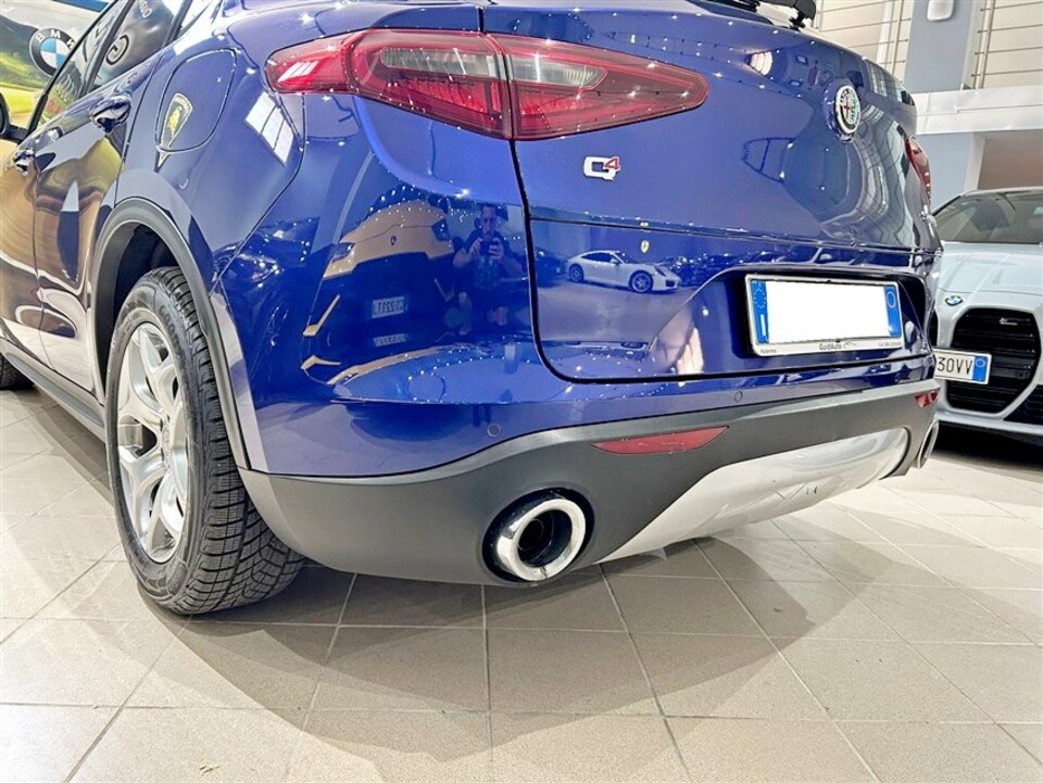 Alfa Romeo Stelvio 2.2 t Business Q4 190cv auto Diesel