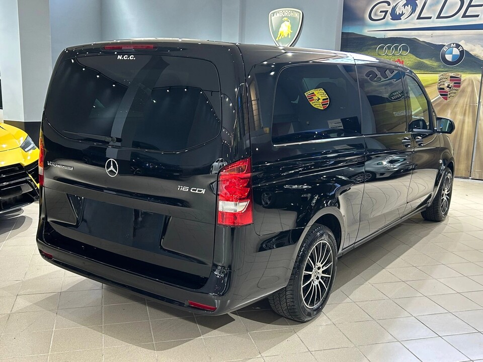 Mercedes-Benz Vito Tourer Pro XL 116 CDI con solo 13000 km Diesel