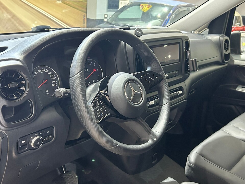 Mercedes-Benz Vito Tourer Pro XL 116 CDI con solo 13000 km Diesel