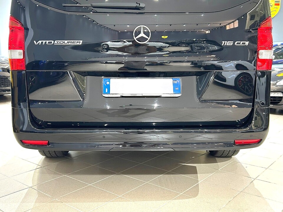 Mercedes-Benz Vito Tourer Pro XL 116 CDI con solo 13000 km Diesel