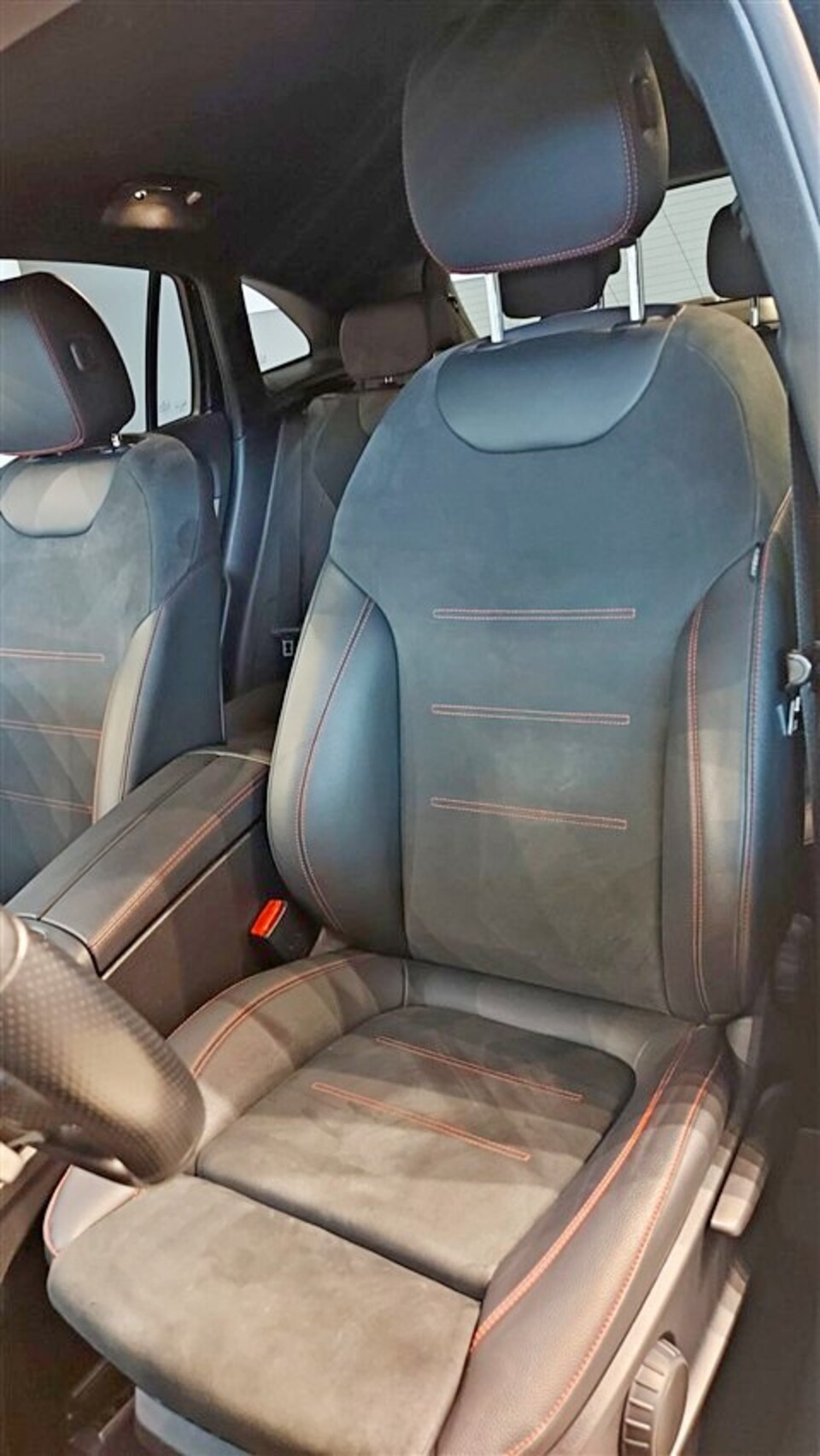 Mercedes-Benz GLA 200 D Automatic Premium AMG Diesel