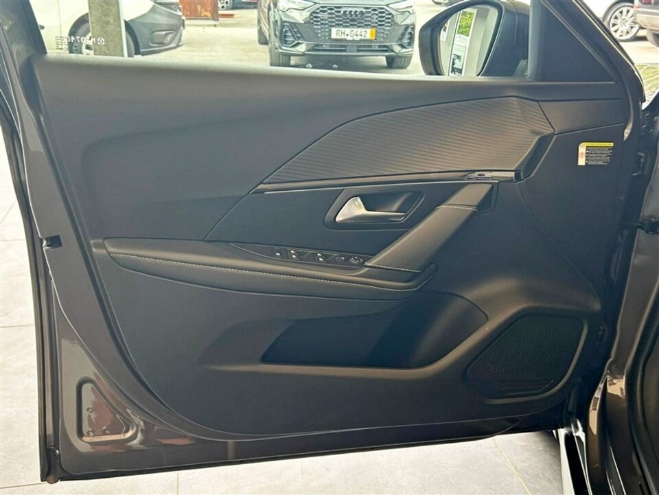 Peugeot 208 PureTech 100 Stop&Start 5 porte GT Benzina