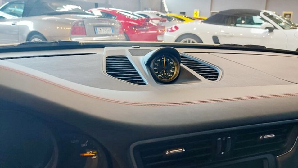 Porsche 911 GT3 solo 14000 Km Benzina