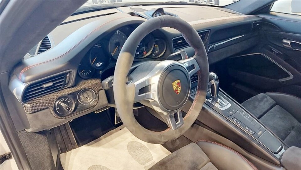 Porsche 911 GT3 solo 14000 Km Benzina