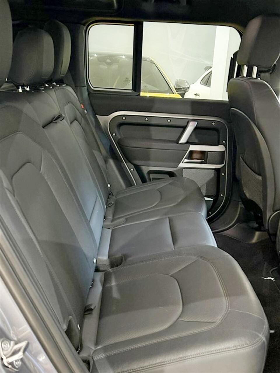 Land Rover Defender 110 3.0d i6 mhev SE awd 200cv auto Elettrica / Diesel