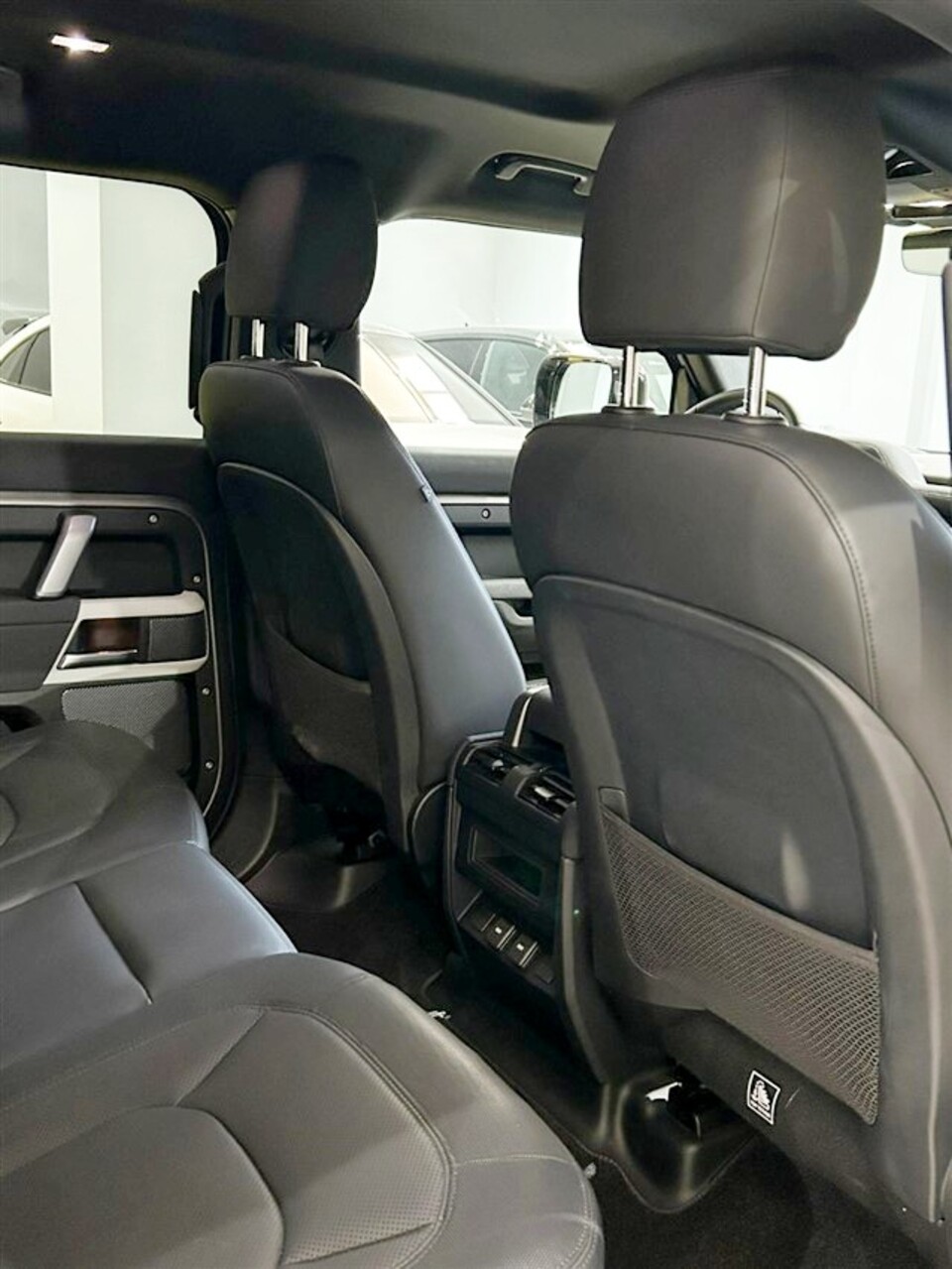 Land Rover Defender 110 3.0d i6 mhev SE awd 200cv auto Elettrica / Diesel