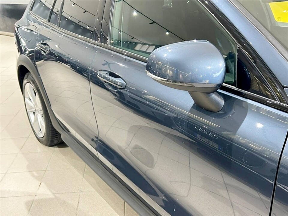 Volvo V60 Cross Country2.0 d4 Business Plus awd geartronic Diesel
