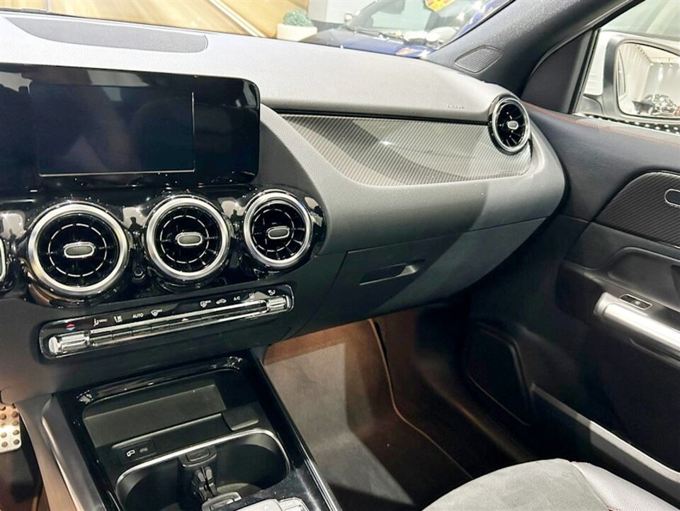 Mercedes-Benz GLA 200 d Premium auto Diesel