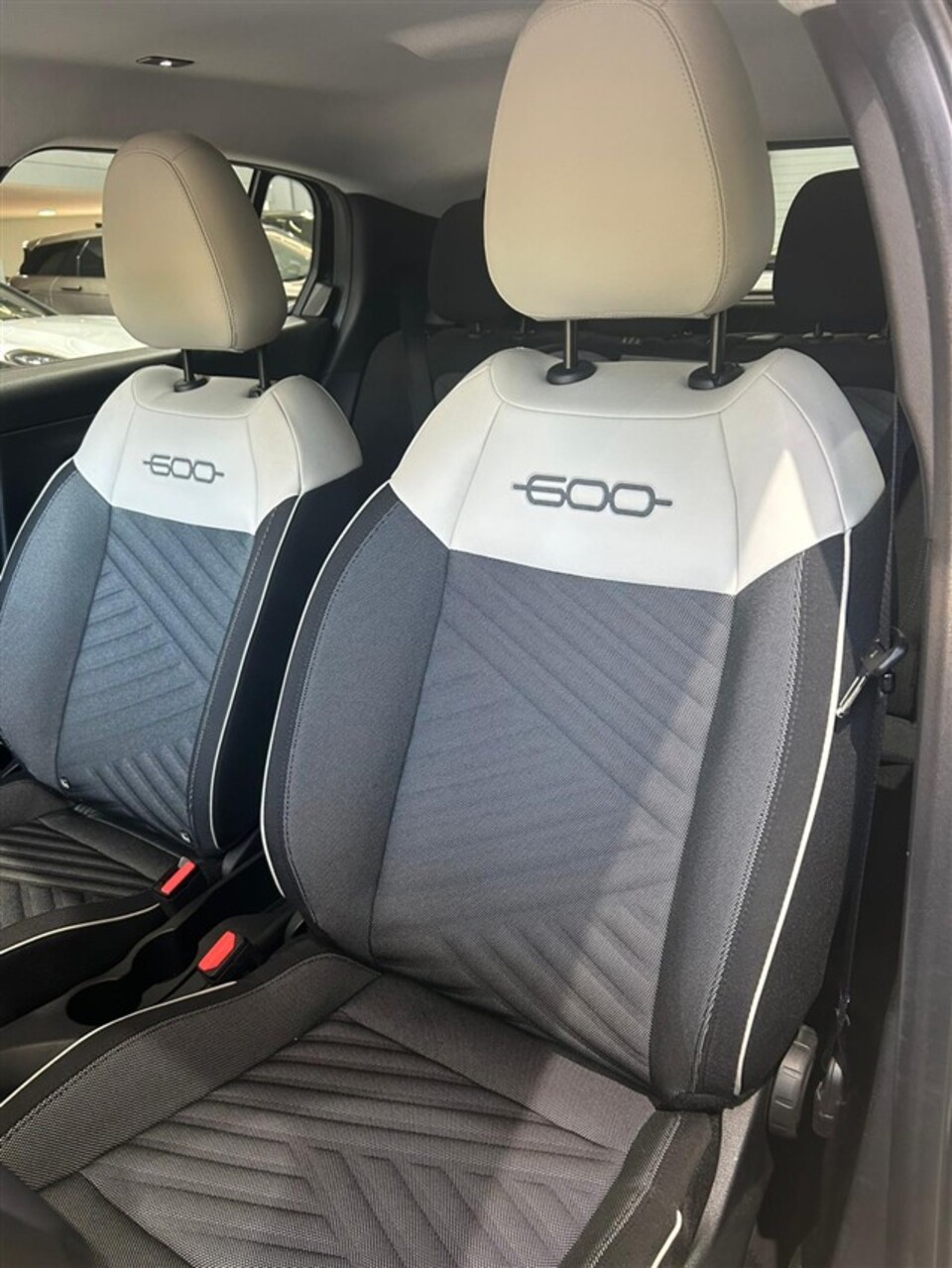 Fiat 600 1.2 hybrid 110cv auto Elettrica / Benzina