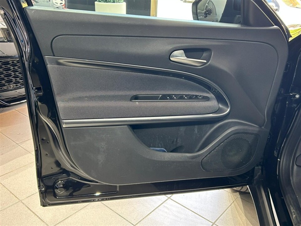 Fiat 600 1.2 hybrid 110cv auto Elettrica / Benzina