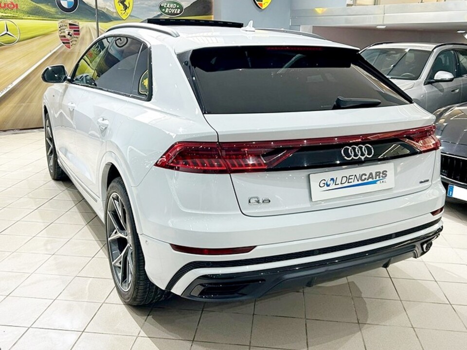 Audi Q8 50 3.0 tdi mhev Sport quattro tiptronic Elettrica / Diesel