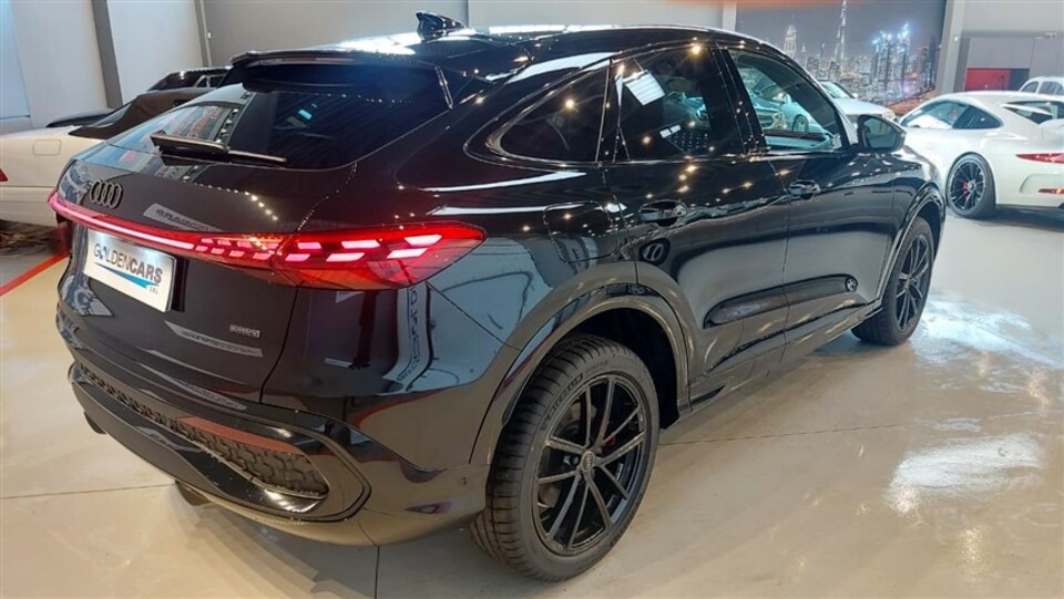 Audi Q5 SPB 40 2.0 tdi mhev 12V S line quattro s-tronic Elettrica / Diesel