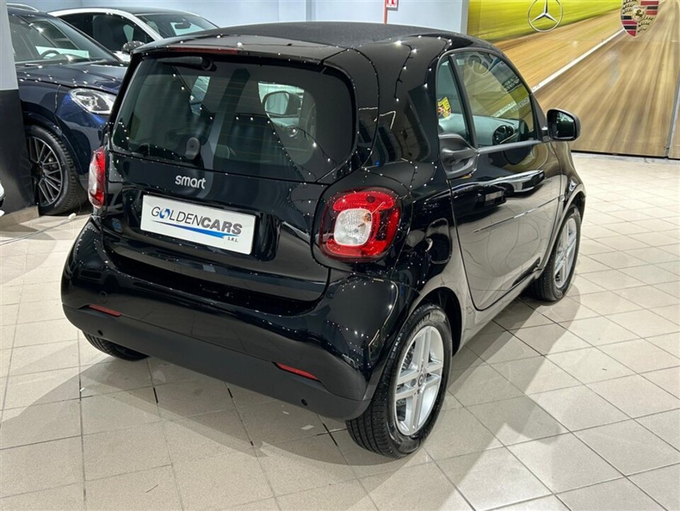 Smart Fortwo eq Pure 22kW Elettrica